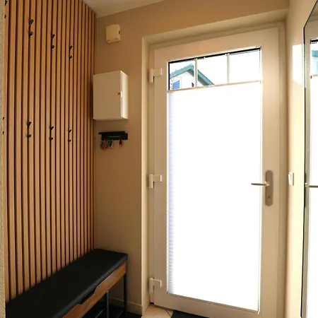 68 1, Sanddornweg 6 B *